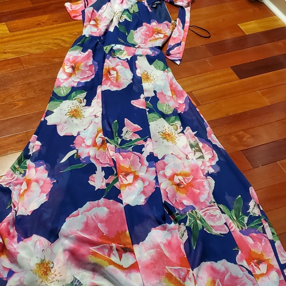 Beautiful international concepts dress